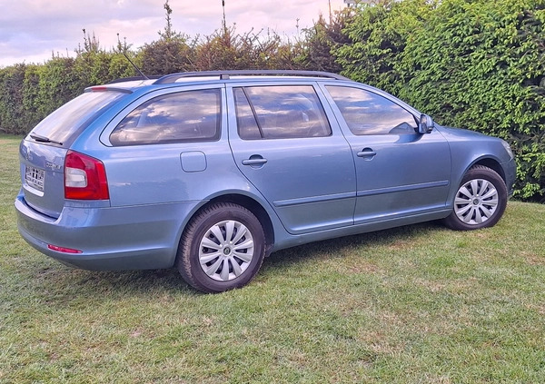 Skoda Octavia cena 19900 przebieg: 218000, rok produkcji 2011 z Nowa Ruda małe 407